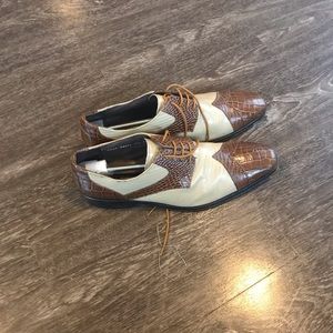 Stacy Adams Size 11 brown and beige
